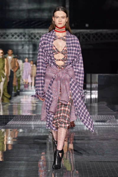 Look 74